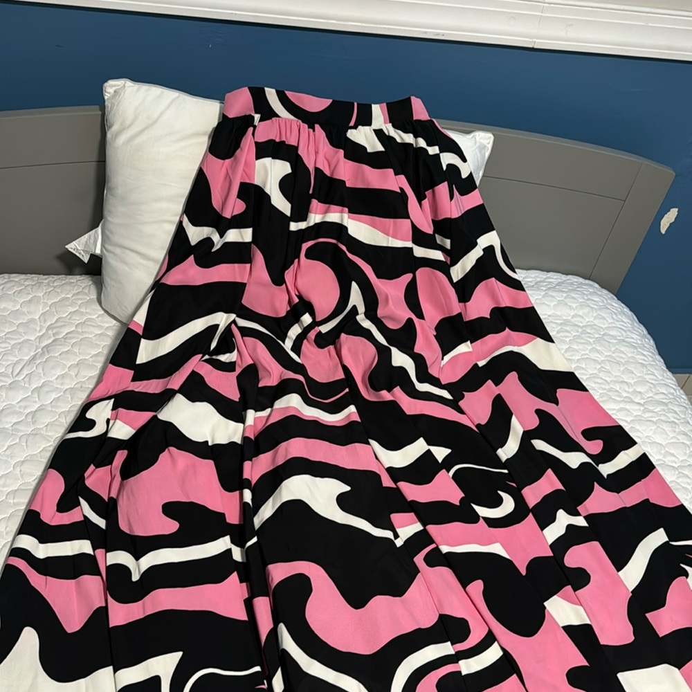 Pink, white and black skirt.  A line.  Back inseam